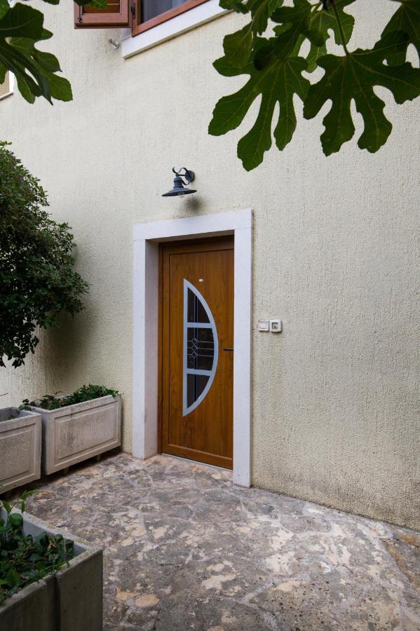 Apartman Mediterraneo 수페타르 외부 사진